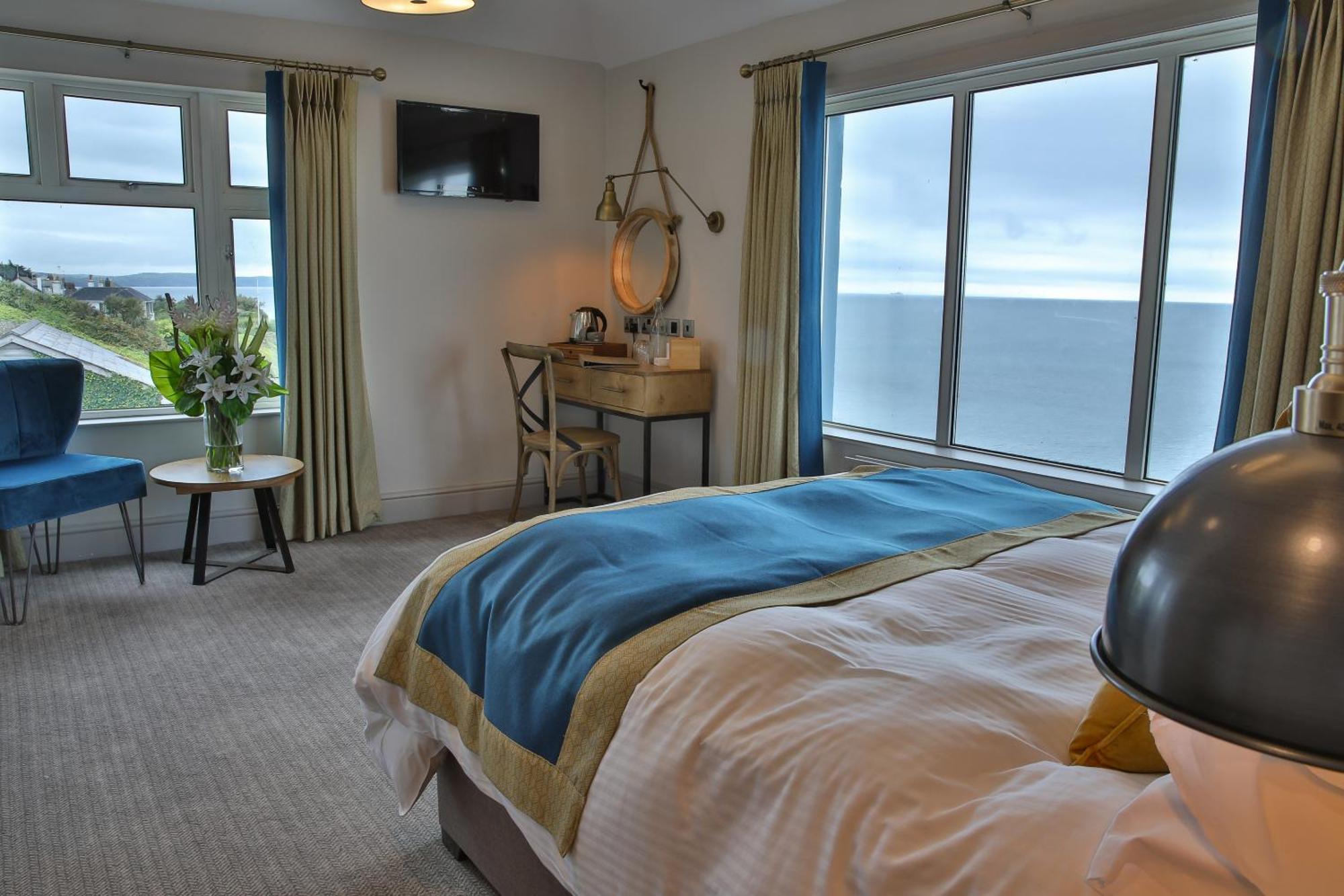 On The Shore 4*
