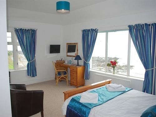 On The Shore 4* Downderry (Cornwall)